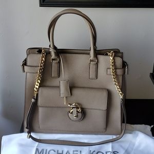 🏷Michael Kors Large Handbag